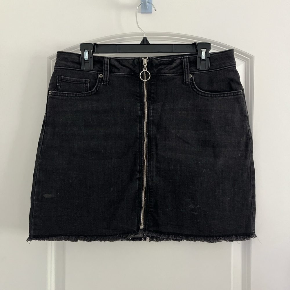 Arizona Jean Company Black Mini Pencil Skirt with Silver Zipper